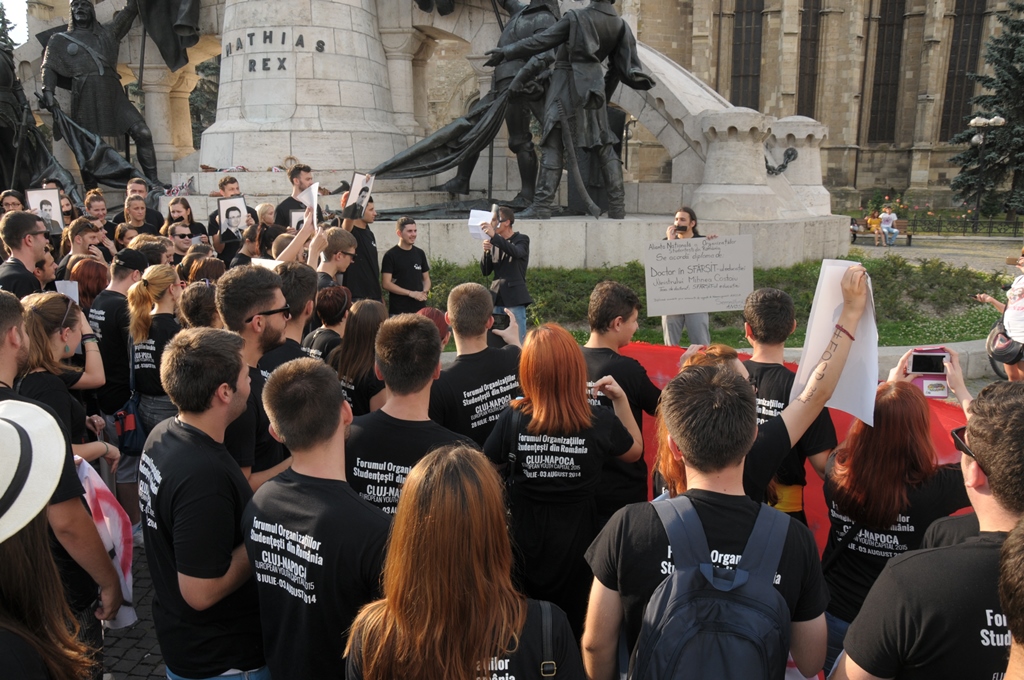 PROTEST/STUDENȚI: ”Marș Costoiu, fugi și du gunoiu!”. Pentru toamnă se anunță proteste studențești în toată țara (Galerie FOTO)