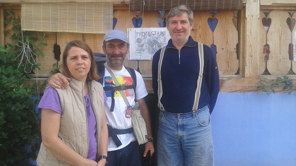 Clujenii se pregătesc să-l întâmpine pe Alexandru Popescu. GALERIE FOTO: Librar pentru o cauză și imagini de pe traseul ultimelor zile