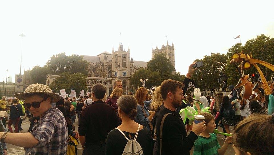 PROTEST pentru istoria omenirii: 400.000 de oameni în stradă la New York. Români la protestele de la Paris și Londra (GALERIE FOTO)