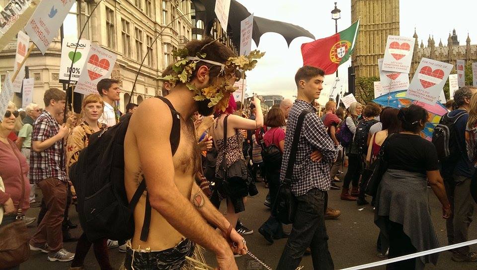 PROTEST pentru istoria omenirii: 400.000 de oameni în stradă la New York. Români la protestele de la Paris și Londra (GALERIE FOTO)