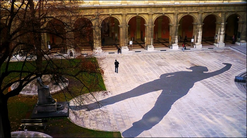 Dovezile continuității (4). Despre condiția femeii