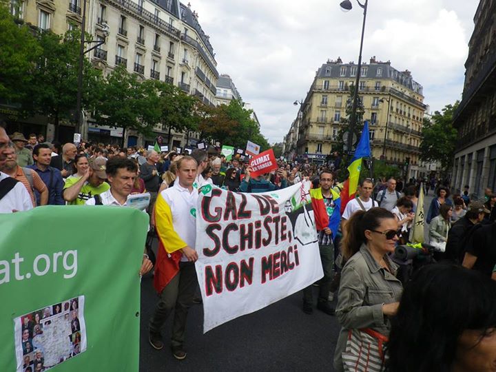 PROTEST pentru istoria omenirii: 400.000 de oameni în stradă la New York. Români la protestele de la Paris și Londra (GALERIE FOTO)