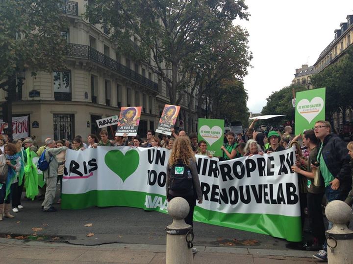 PROTEST pentru istoria omenirii: 400.000 de oameni în stradă la New York. Români la protestele de la Paris și Londra (GALERIE FOTO)