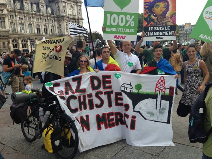 PROTEST pentru istoria omenirii: 400.000 de oameni în stradă la New York. Români la protestele de la Paris și Londra (GALERIE FOTO)
