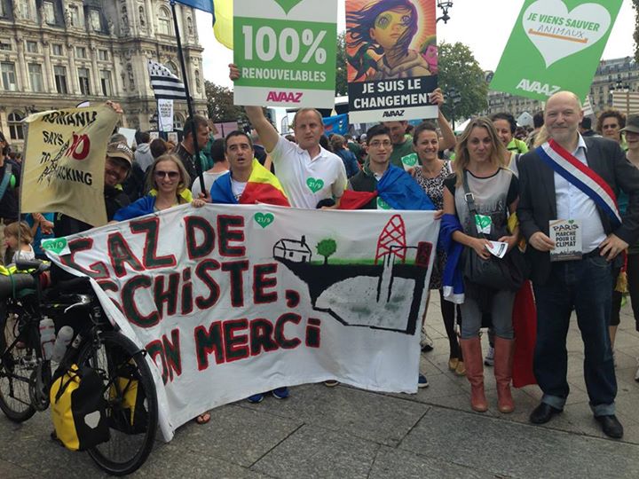 PROTEST pentru istoria omenirii: 400.000 de oameni în stradă la New York. Români la protestele de la Paris și Londra (GALERIE FOTO)