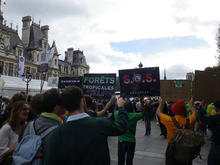 PROTEST pentru istoria omenirii: 400.000 de oameni în stradă la New York. Români la protestele de la Paris și Londra (GALERIE FOTO)