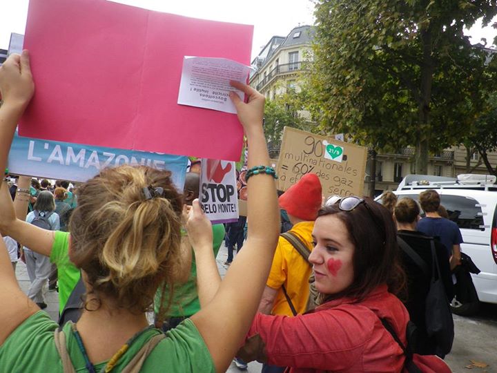 PROTEST pentru istoria omenirii: 400.000 de oameni în stradă la New York. Români la protestele de la Paris și Londra (GALERIE FOTO)