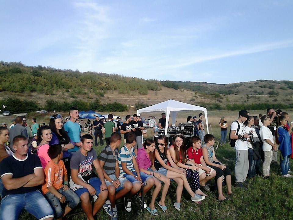 ”Totul e clar, fracturăm pe un dolar!” ManiFEST, primul festival anti-fracking din România: mărturii, înregistrări VIDEO și galerie FOTO