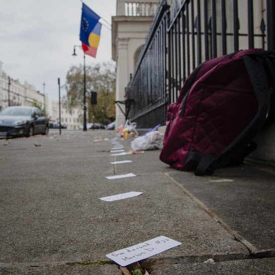 Flashmob la Londra: ”Om de rând” la rând la vot (Galerie FOTO)