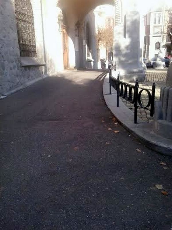 Accesul la informația de interes public și la servicii pentru persoanele cu dizabilități, un coșmar în instituţiile publice (GALERIE FOTO)