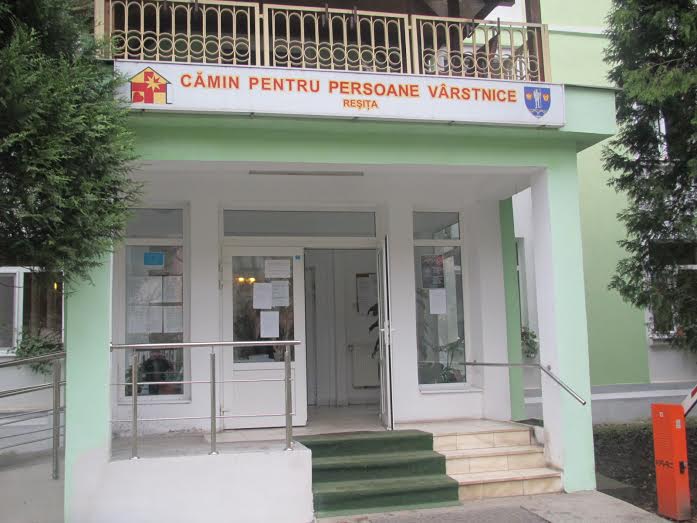 Accesul la informația de interes public și la servicii pentru persoanele cu dizabilități, un coșmar în instituţiile publice (GALERIE FOTO)