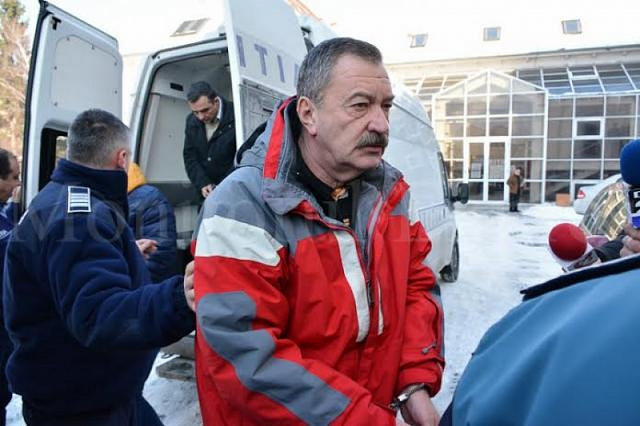 100.000 de dolari şi 35.000 de euro paraşutaţi. Cercetat pentru abuz în serviciu, directorul Romarm nu îşi poate justifica o parte din avere