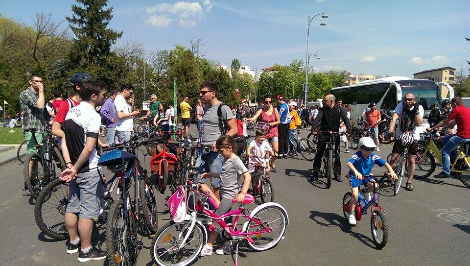 ACUM! Marșul de protest ”Vrem oraș pentru oameni!” (Galerie FOTO)