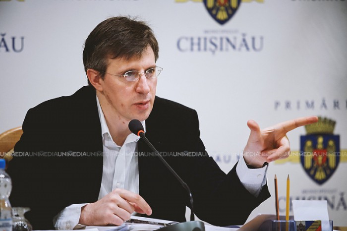 Politicienii moldoveni discută prin SMS despre viitoarea coaliție