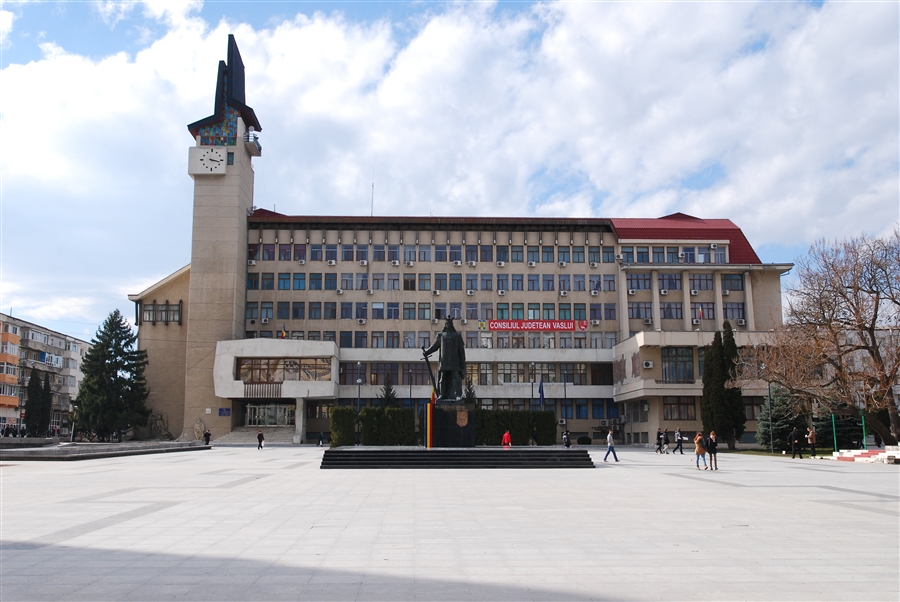 Procurorii DNA au descălecat în județul Vaslui. Sedii de instituții publice perchiziționate de anchetatori