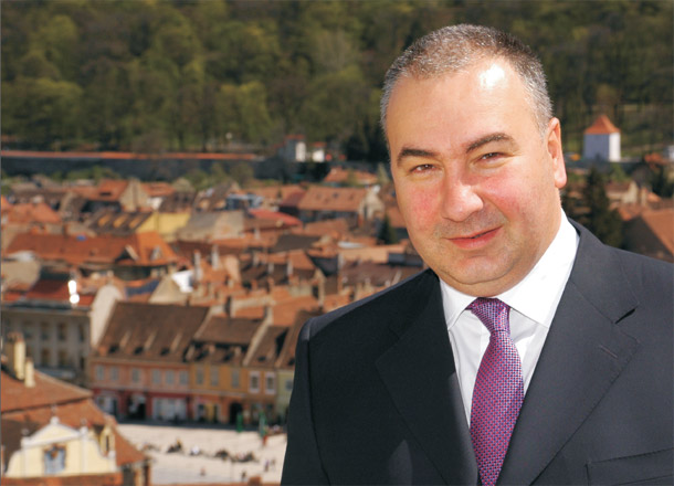 Fostul director Hidroelectrica, sub control judiciar. A vrut să îşi impună propriul candidat la Primăria Braşov, pentru a-şi asigura spatele după „era Scripcaru“