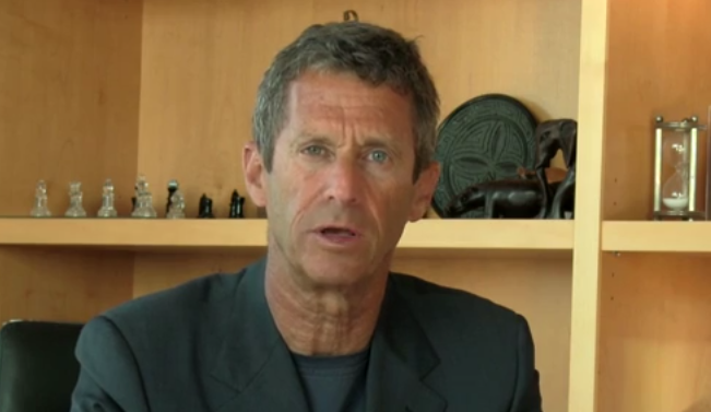 Cine e judecătorul care a revocat mandatul de arestare pe numele miliardarului Beny Steinmetz, unul dintre investitorii de la Roşia Montană