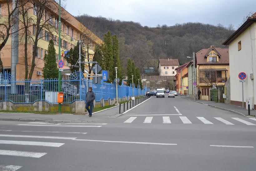 De ce i-a făcut Marian Godină pe şefii săi “Dorei”: drumul cu prioritate care se înfundă