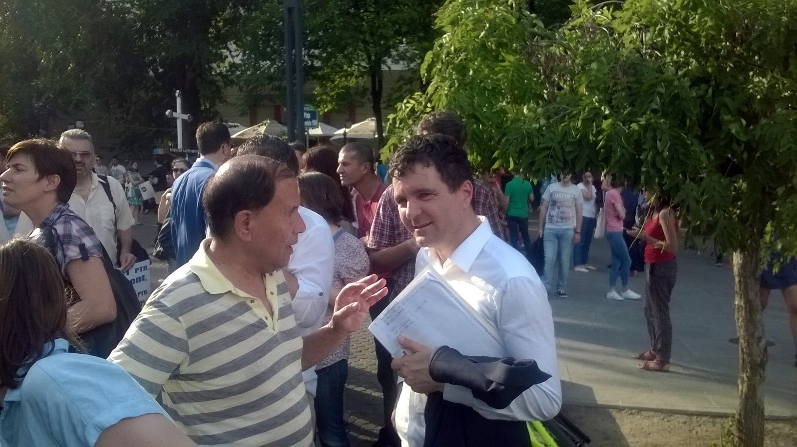 Protest la Piața Universității împotriva deciziilor Parlamentului: ”Titus Corlățean, ești o rușine pentru România/DNA te așteaptă!”