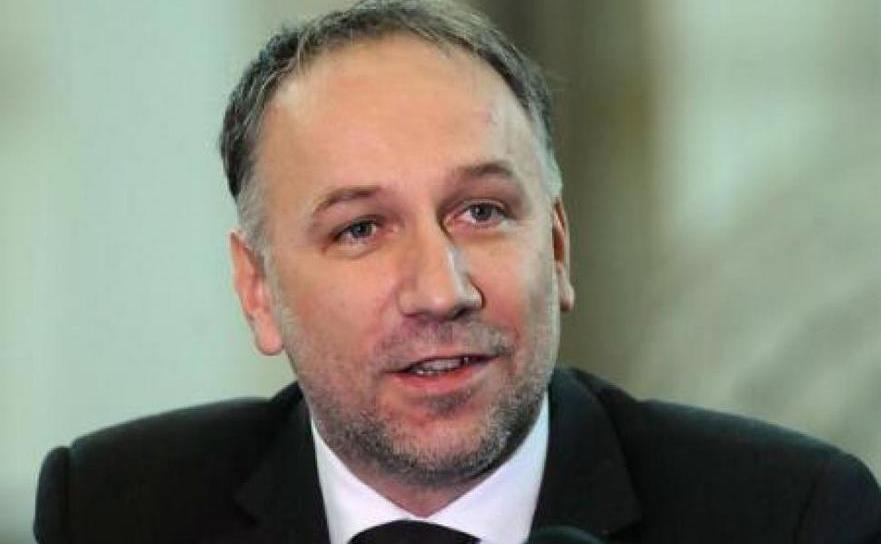 RC a avut dreptate. Raluca Prună l-a propus adjunct al Procurorului General pe Bogdan Licu, deşi e acuzat de plagiat şi e împrumutat de la naşul inculpat pentru corupţie