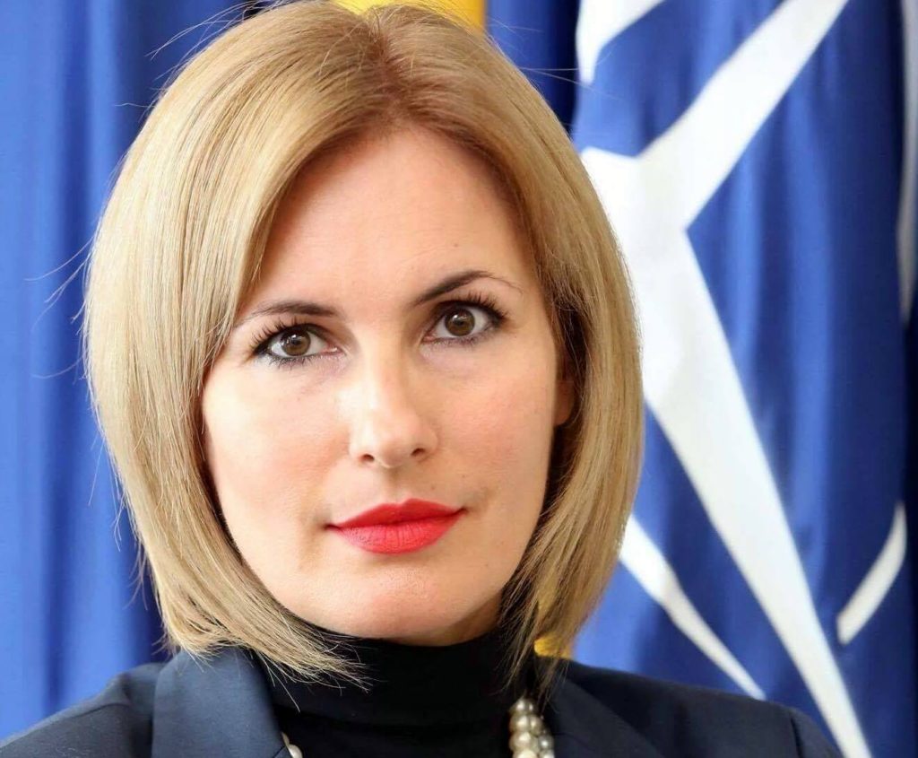 MAE l-a propus pe omul lui Oprea consul la Manchester. Cioloş s-a opus şi a cerut criterii transparente