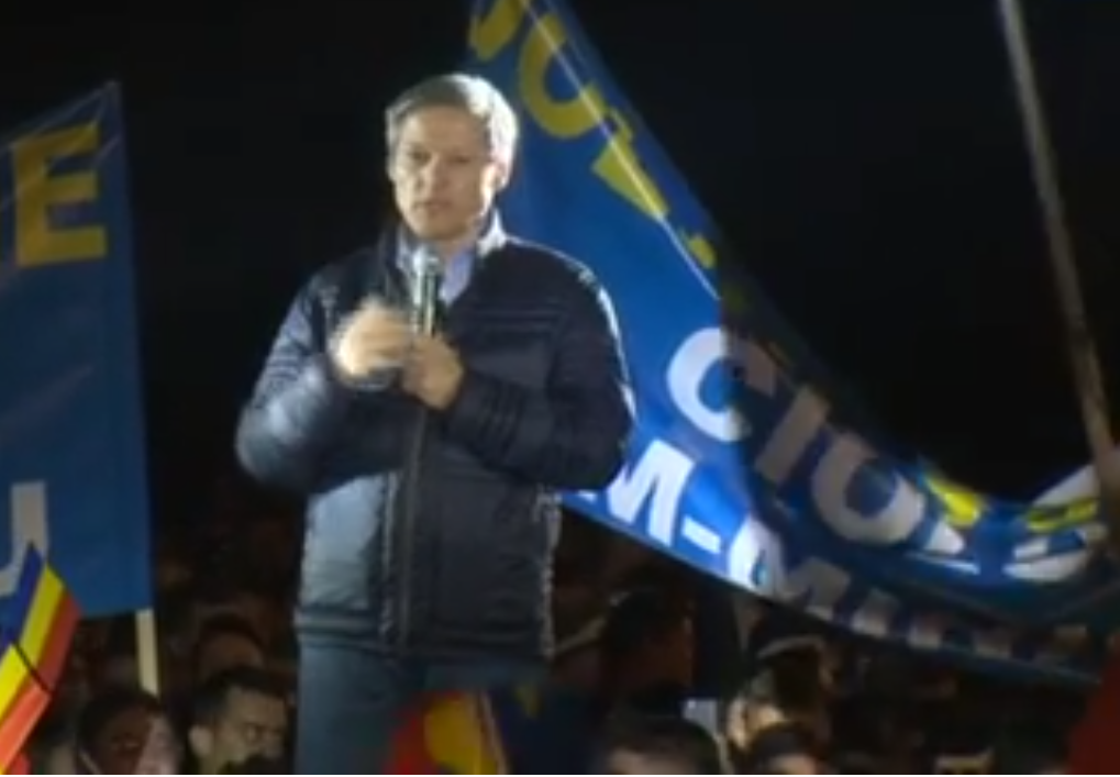 Premierul Cioloș la mitingul electoral al PNL. Asistăm la o schimbare de facto a structurii puterii executive?