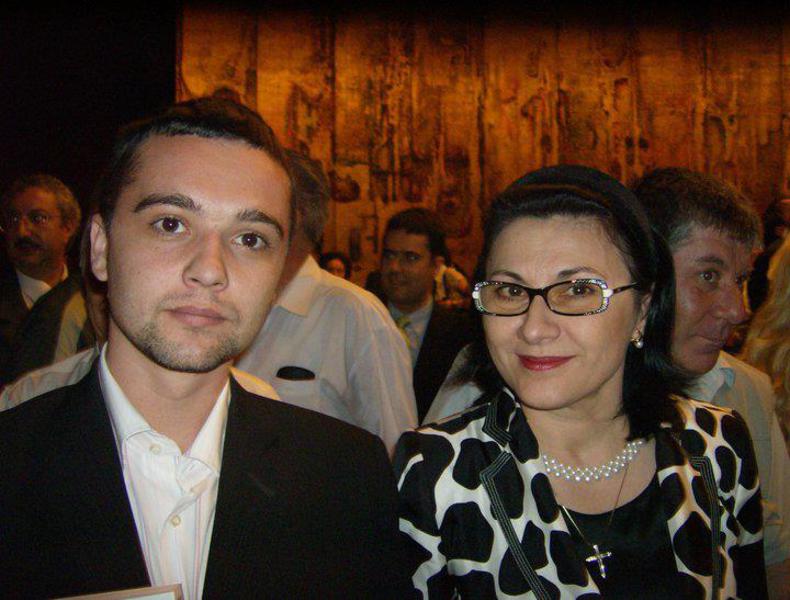 BLOG DE PARLAMENTAR – MIHAI GOȚIU: Dle ministru al Consultării Publice, cu cine vă consultați public?