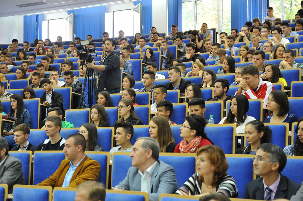 Clasificările universitare: între utilitate și exercițiu de marketing universitar. Perspectiva studenților