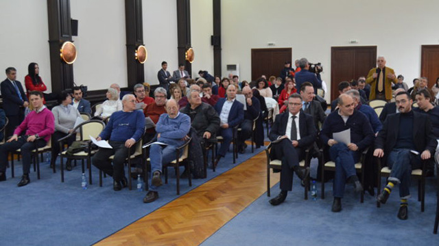 Despre cum elevii și studenții din Constanța se țin de cuvânt, dar aleșii județeni nu