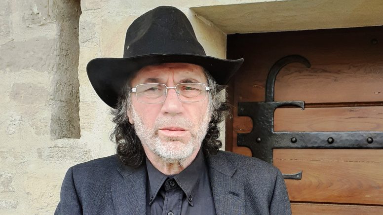 Lighioana chinezeacă și alte lighioane (Jurnal din celulă și ogradă)