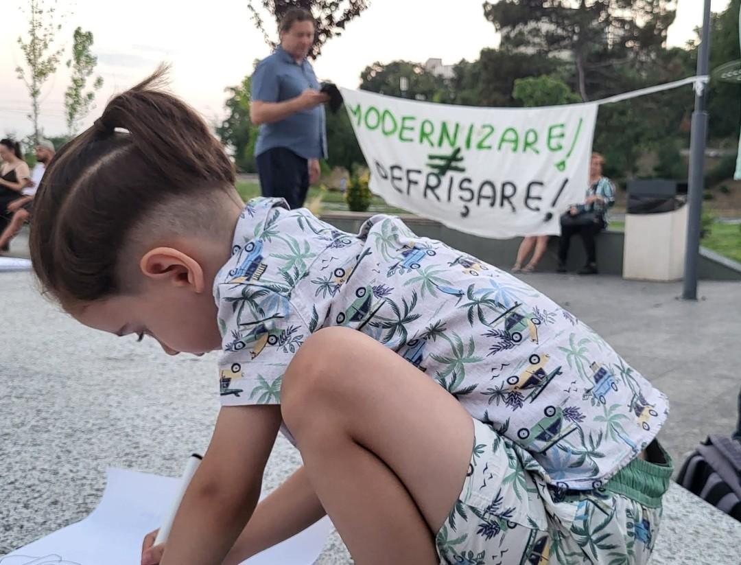 Protest pentru salvarea arborilor de pe faleza Dunării Galați
