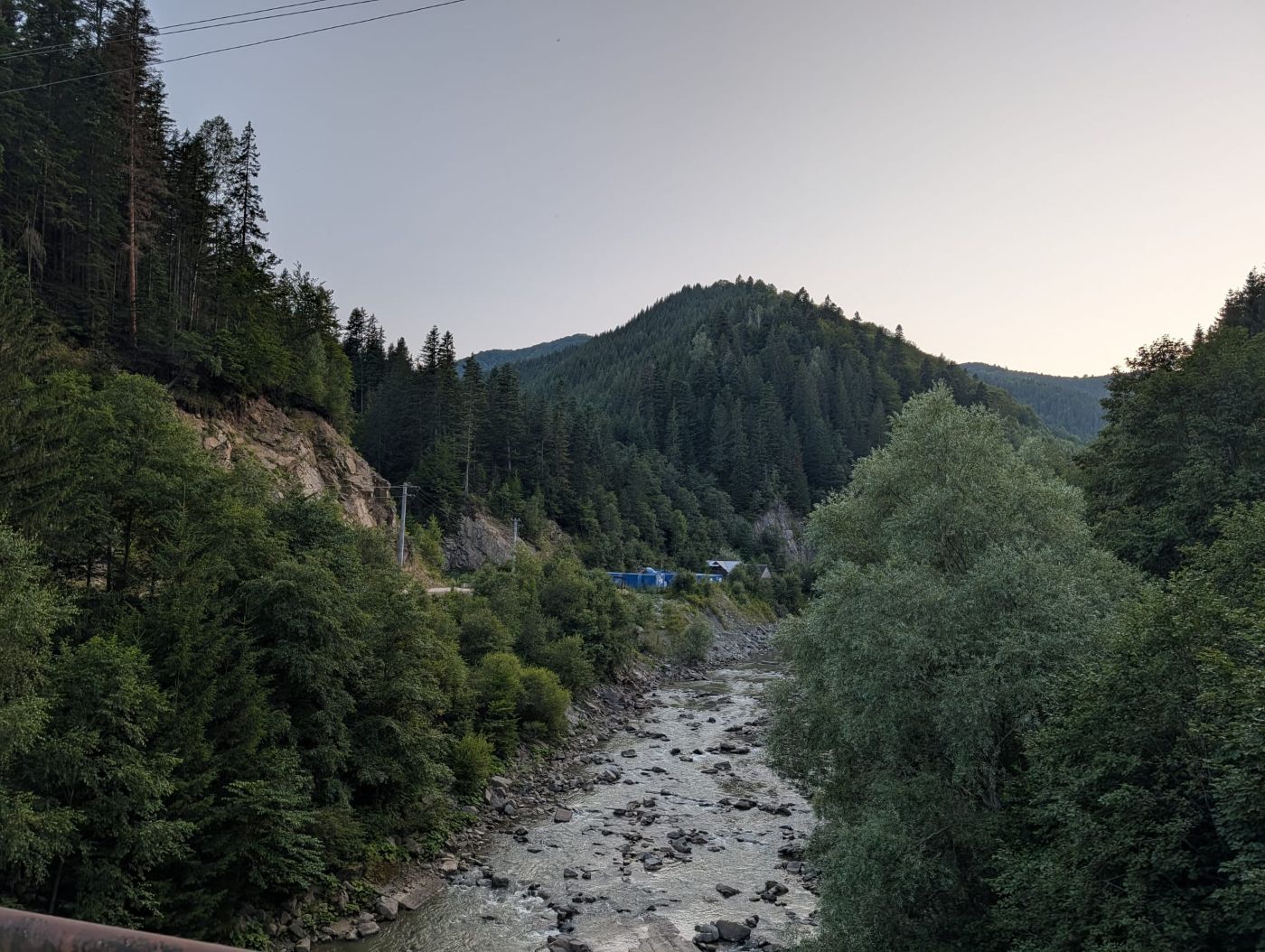 Bâsca Mare în aval de stăvilarul proiectului Surduc Siriu, 1 august 2026