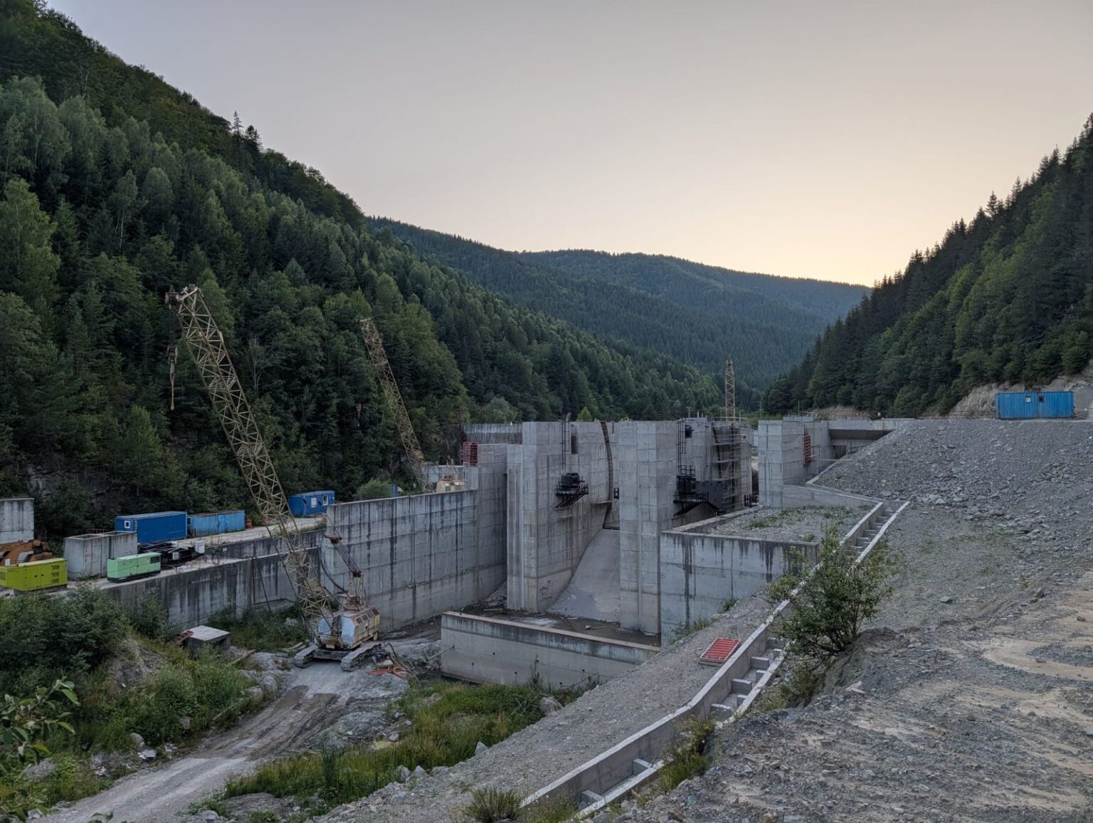 Stăvilar la Surduc, pe Bâsca Mare. Foto: Mihai Goțiu