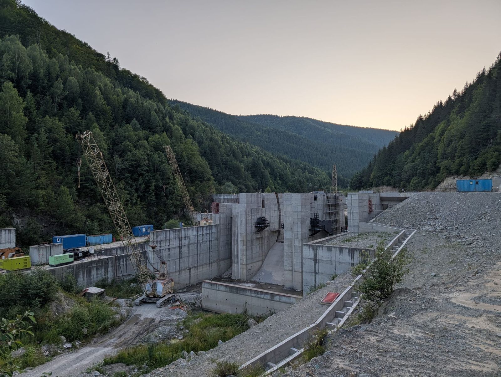 Stăvilar la Surduc, pe Bâsca Mare. Foto: Mihai Goțiu