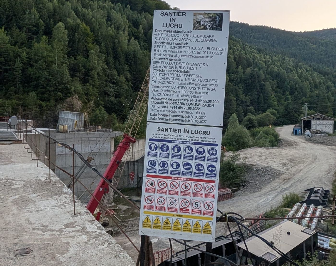 Panou de șantier, acumularea Surduc, pe Bâsca Mare